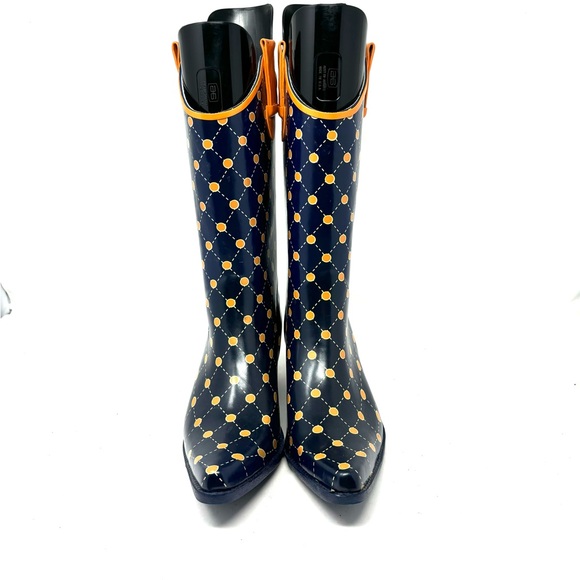 Stadium Stompers Boots - Picture 2 of 8